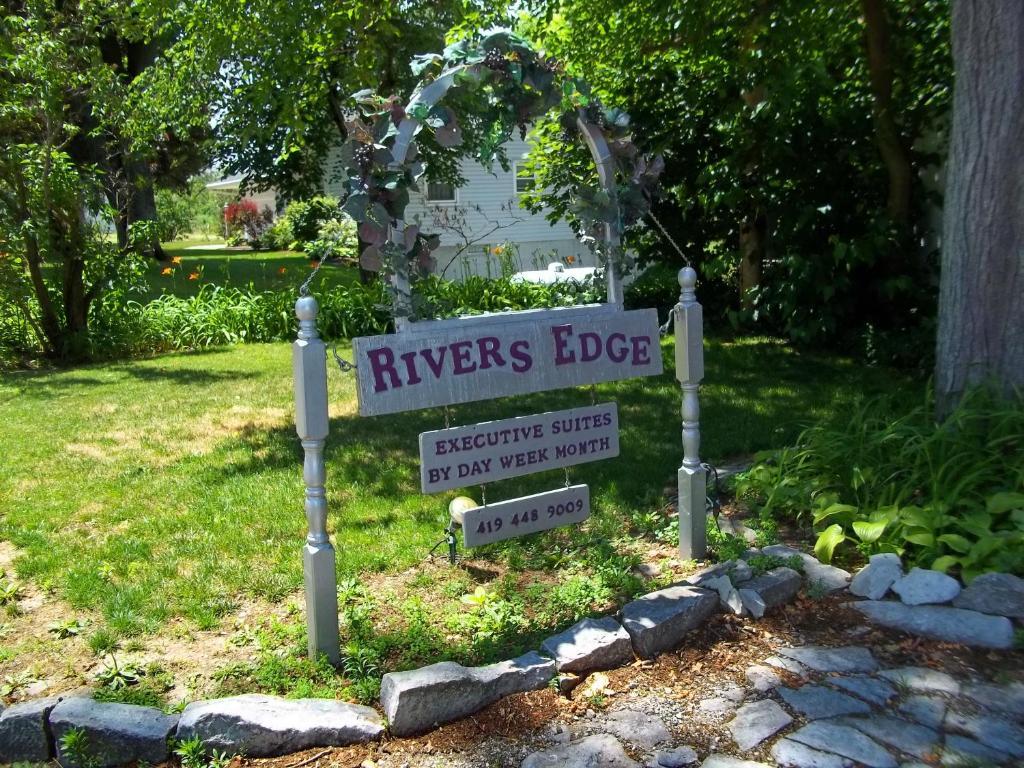 The Rivers Edge Executive Suites Tiffin Экстерьер фото